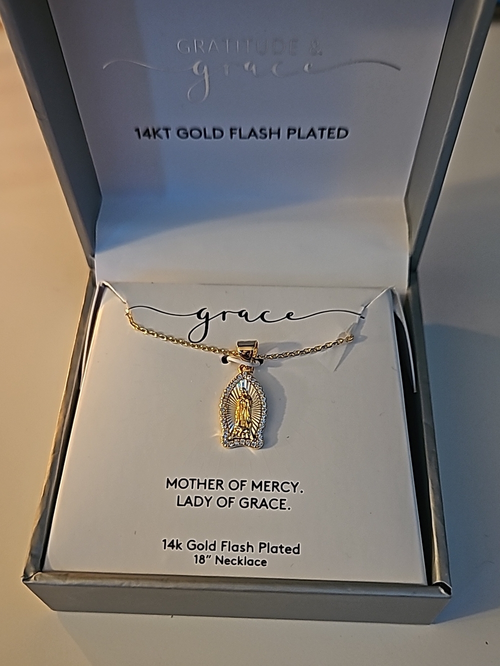 14K Gold Virgin Mary Pendant Necklace - Gold - Picture 2 of 7